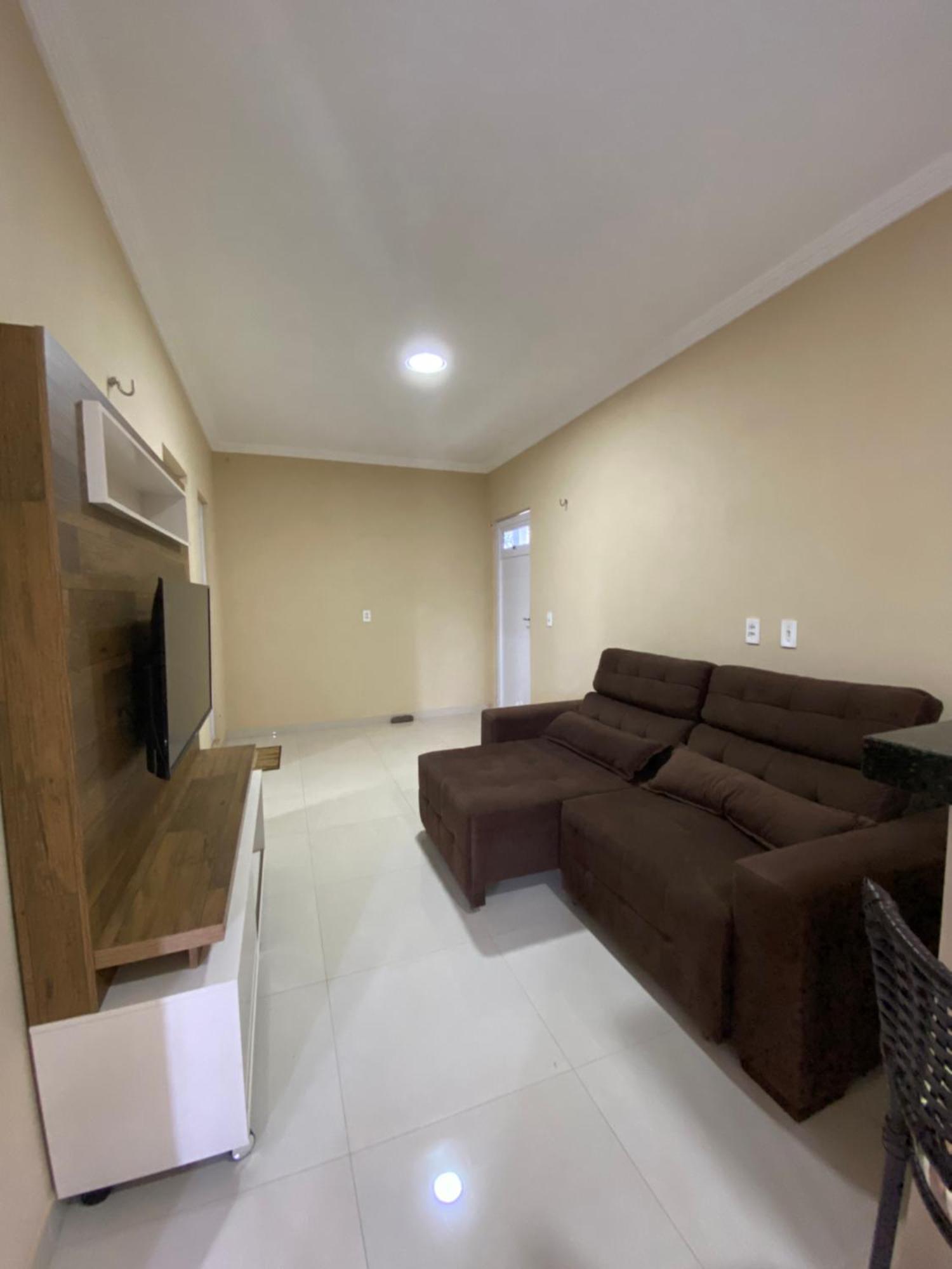 Mobiliado Com 2 Quartos, Estacionamento Gratuito Apartment *